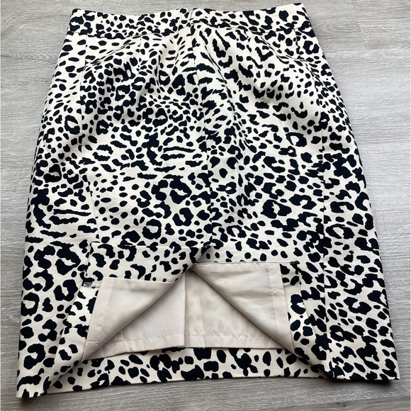 LOFT Petite Leopard Print Pencil Skirt - Picture 6 of 6